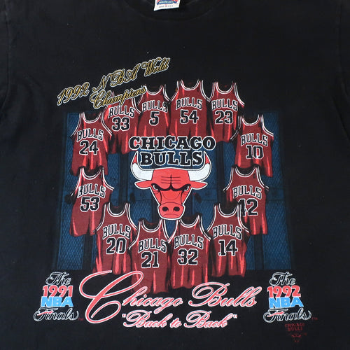Vintage Chicago Bulls 1992 T-shirt Nutmeg Mills Jordan NBA