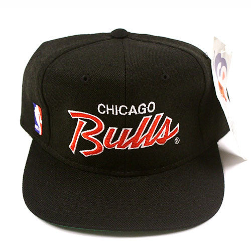 Vintage Chicago Bulls script snapback hat NWT
