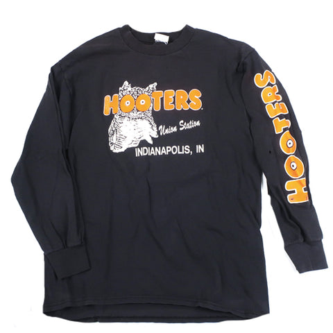 Vintage Hooters Indianapolis, IN T-shirt